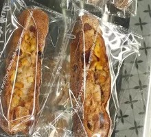 Red Wine Flute Bread