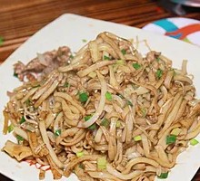 Beef Stir-Fried Rice Noodles