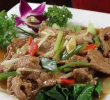 Stir-fried Beef with Chinese Broccoli