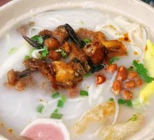 Wuchuan Spicy Chicken Rice Noodles