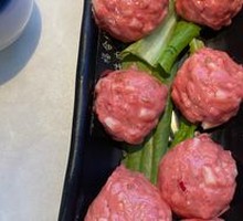 Beef tendon meatballs