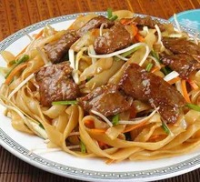 Stir-Fried Beef Rice Noodles