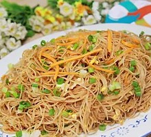 Fried Rice Noodles with Egg