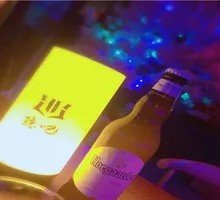 Fujia White