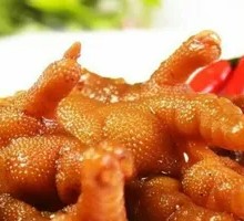 Sauce-Flavored Spicy Chicken Feet