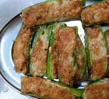 Stuffed and Pan-Fried Chili Peppers