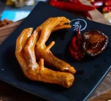 Braised Duck Feet with Crispy Skin