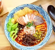 Mixed Sea Snail Noodles