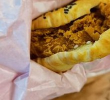 Spicy Chicken Leg Chinese Burger