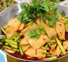 Spicy Pot-Braised Tofu with Leaves