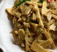 Fresh Bamboo Shoots Stir-Fried with Pork
