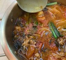 Sour Cabbage and Minced Pork Noodles