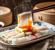 Lean Pork and Egg Rice Noodle Roll