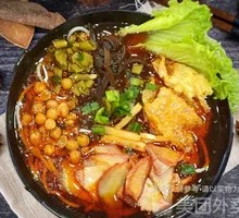 Lean Pork Snail Noodles