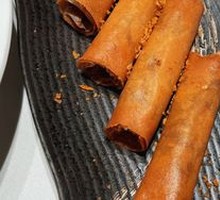 Crispy Chicken Spring Rolls