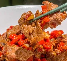 Stir-Fried Beef with Yellow Onion