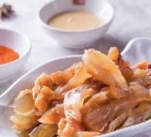 Radish and Wheat Gluten with Offal Noodles