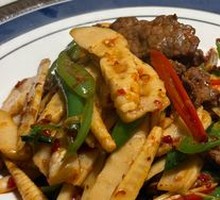 Crispy Bamboo Shoots Stir-Fried with Beef