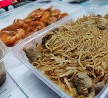 Stir-Fried Rice Noodles with Pork and Eggs