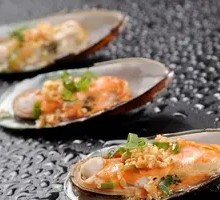 Steamed New Zealand Mussels with Garlic