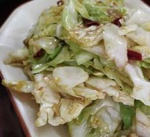Spicy Stir-Fried Cabbage