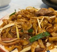 Classic Dry-Fried Beef Rice Noodles