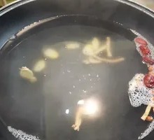Clear Nourishing Soup Pot