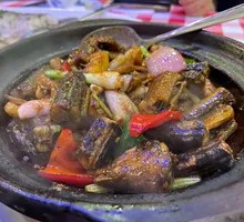 Stir-Fried Fresh Eel with Flowers
