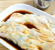 Lean Pork and Egg Rice Noodle Roll