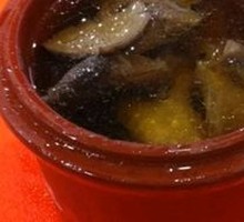 Stewed Chicken Feet with Mushrooms and Peanuts
