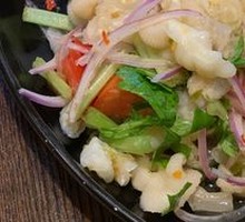 Thai Spicy Sour Boneless Chicken Feet
