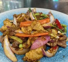 Double Green Onion Stir-fried Beef Cheek with Yellow Beef Fat