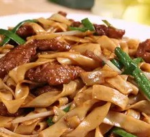 Dry-Fried Beef Rice Noodles