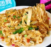 Pork Tripe Stir-Fried Noodles