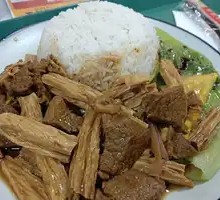 Braised Beef and Tofu Skin Rice
