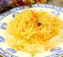 Green Pepper and Potato Noodles with Rice