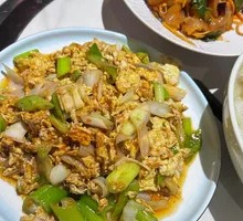 Soy Sauce Stir-fried Eggs with Green Onions