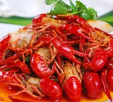 Stir-Fried Spicy Crawfish