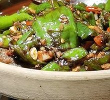 Stir-Fried Beef with Yellow Onion