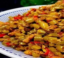 Sour Pickled Beans with Shredded Pork