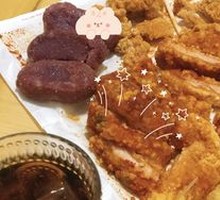 Spicy Chicken Cutlet with Grilled Sausage and Milk Tea