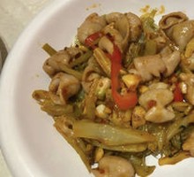 Sour Cabbage Stir-Fried Intestines