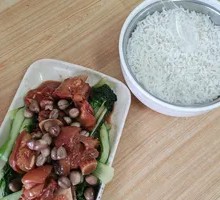 Peanut Pork Knuckle Rice