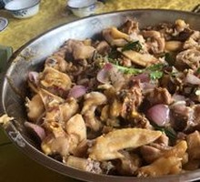 Braised Chicken with Red Onion