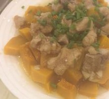 Steamed Spare Ribs with Pumpkin