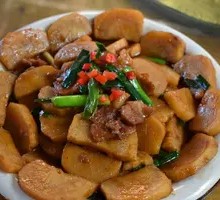 Stewed Pork with Smooth Taro