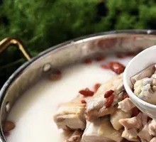 Clear Soup Steamed Free-range Chicken