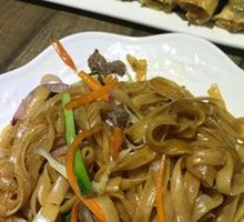 Beef Stir-Fried Rice Noodles