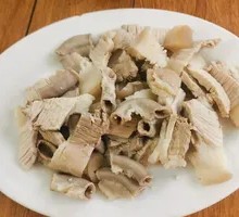 Steamed Pork Trotter and Intestine