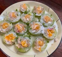 Egg Yolk and Lean Pork Stuffed Winter Melon